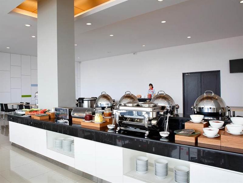 Amaris Hotel Palembang Exteriör bild